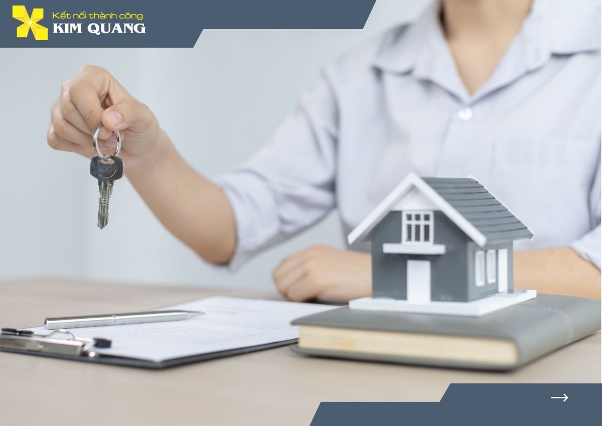 co-nen-mua-nha-qua-cong-ty-moi-gioi-khong-2