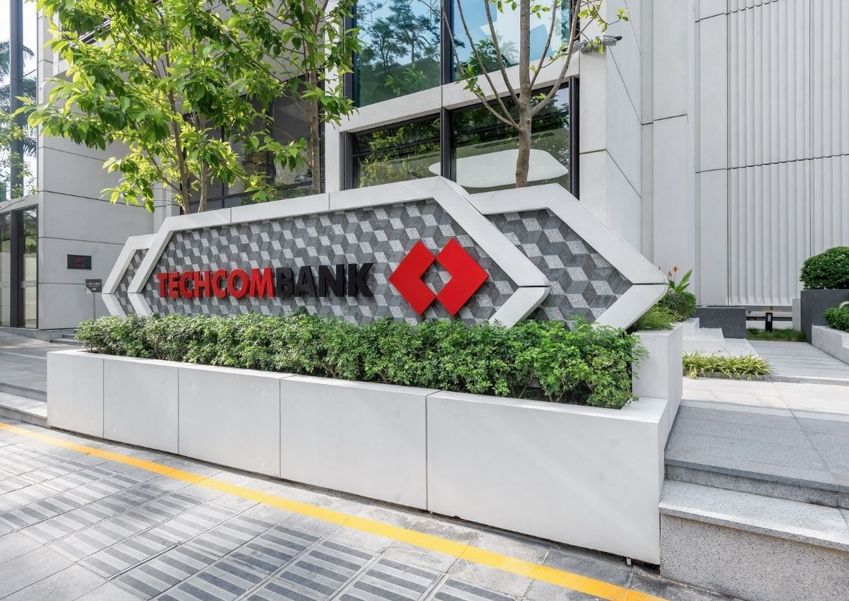 kham-pha-toa-nha-techcombank-quan-1-co-gi-1