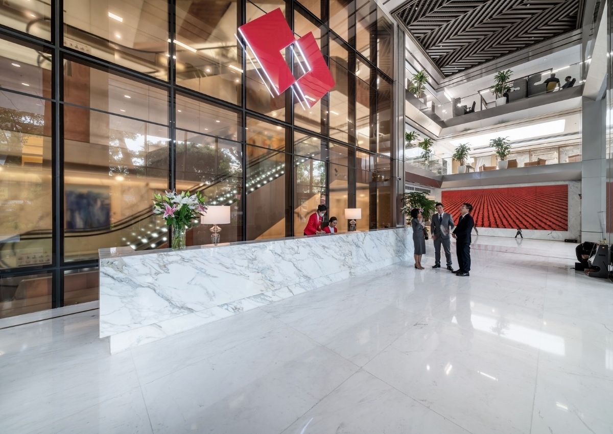 kham-pha-toa-nha-techcombank-quan-1-co-gi-3