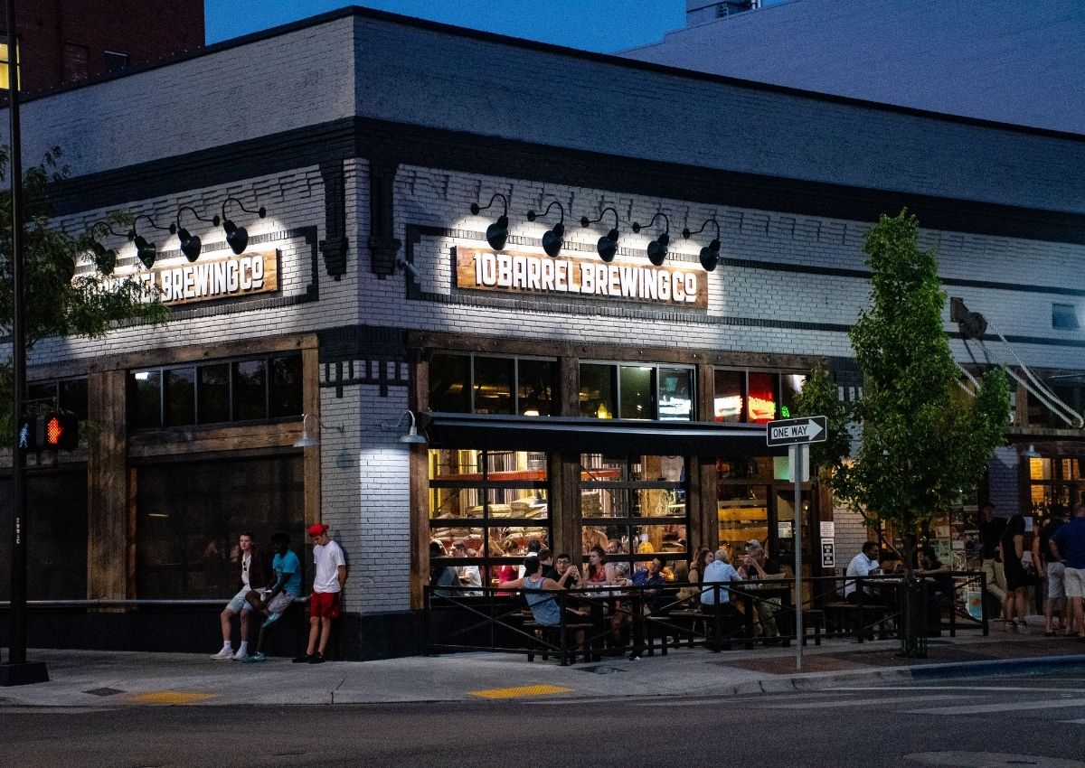 nhung-rui-ro-khi-thue-mat-bang-kinh-doanh-thuong-gap-1