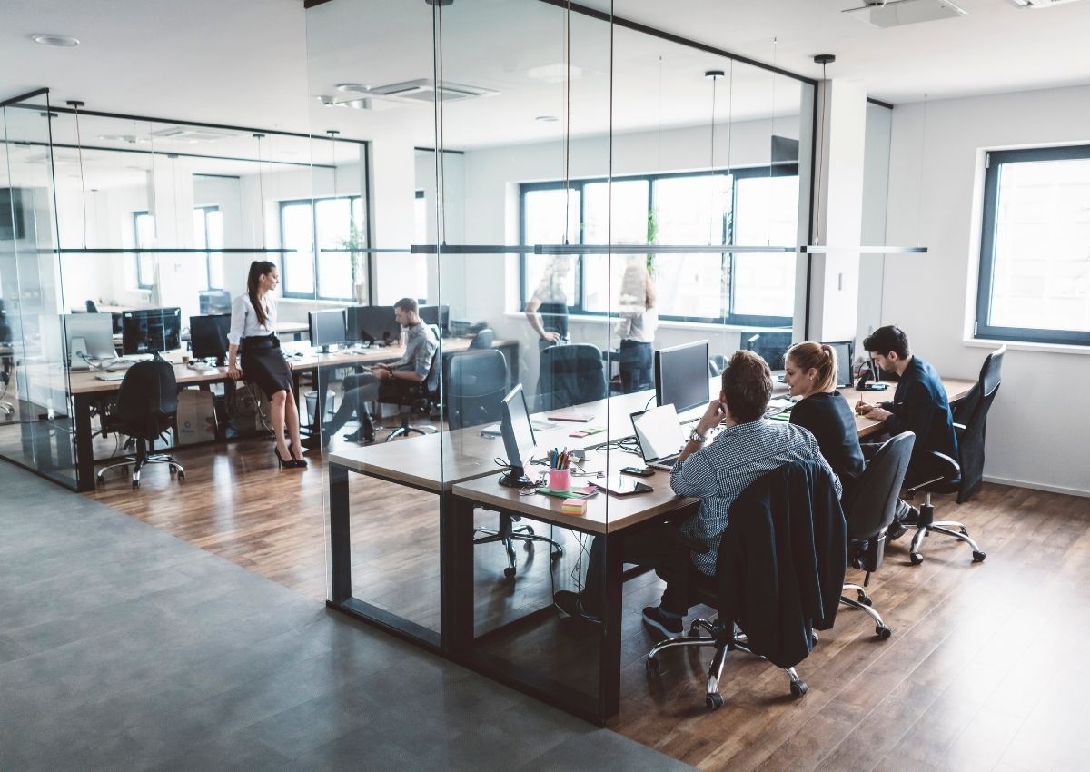 van-phong-tron-goi-la-gi-uu-va-nhuoc-diem-4