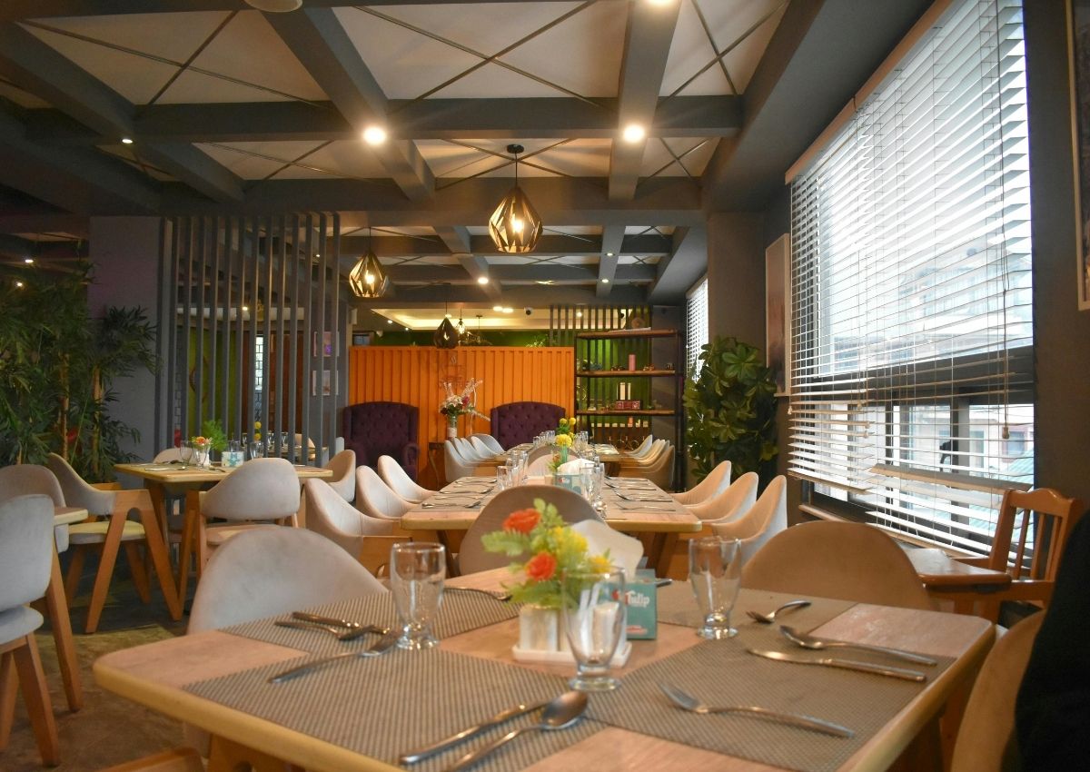 bi-quyet-thue-mat-bang-mo-nha-hang-buffet-4