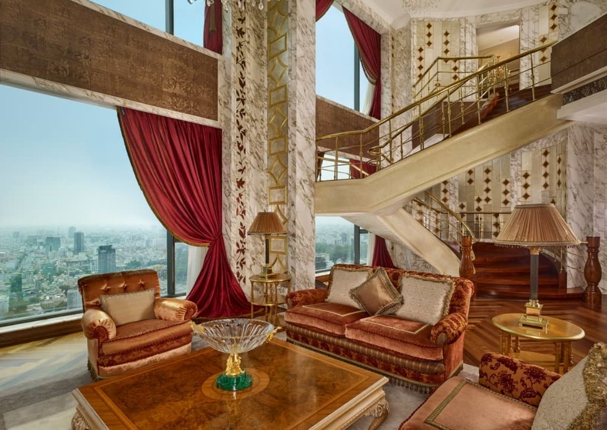 co-gi-tai-toa-nha-times-square-quan-1-2