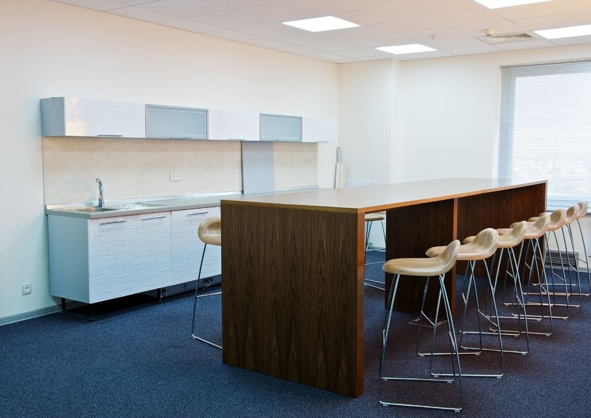 pantry-la-gi-va-cach-bo-tri-pantry-van-phong-hop-ly-3