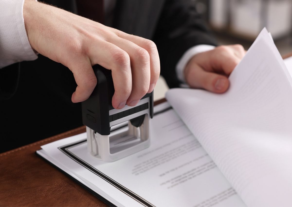 dieu-kien-mo-van-phong-cong-chung-gom-nhung-khoan-nao-4