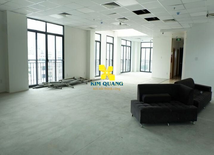 Bán toà nhà 105 - 107 Cô Giang Phường Cầu Ông Lãnh