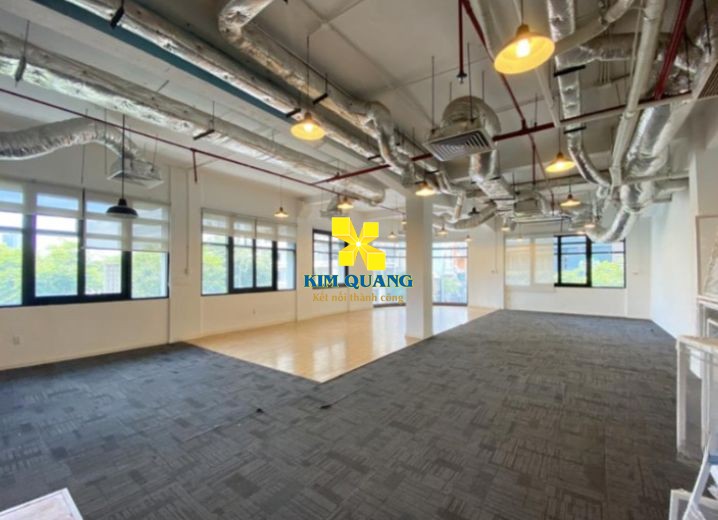 Cho Thuê Tòa Nhà Góc 2MT 18 Hai Bà Trưng và Đông Du