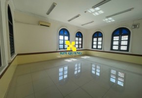 CHO THUÊ TÒA NHÀ GÓC 3 MẶT TIỀN 1L PHAN XÍCH LONG