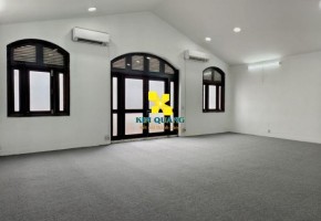 CHO THUÊ TÒA NHÀ MẶT TIỀN PHƯỜNG 10 QUẬN PHÚ NHUẬN