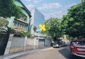 TÒA NHÀ CHO THUÊ NGUYÊN CĂN PHƯỜNG 2 QUẬN PHÚ NHUẬN